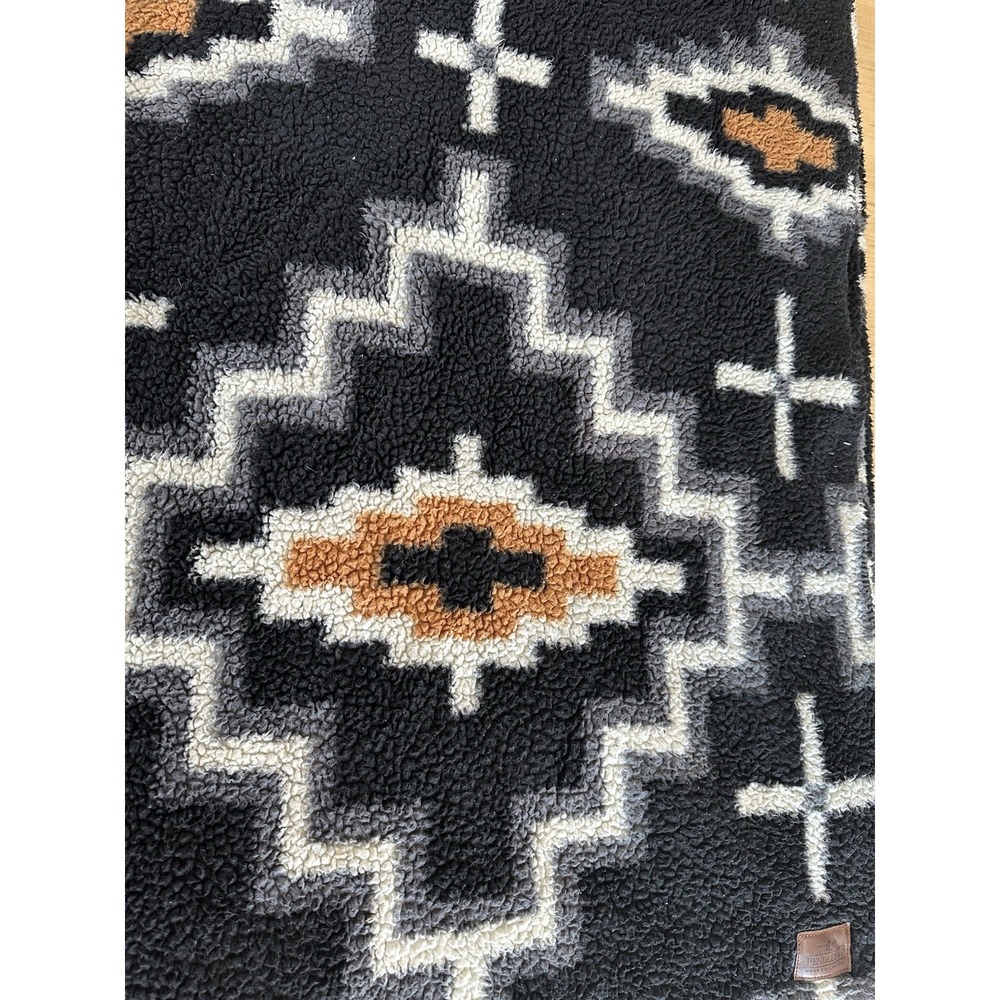 Pendleton King Size Sherpa Fleece Blanket Black Aztec Native American
